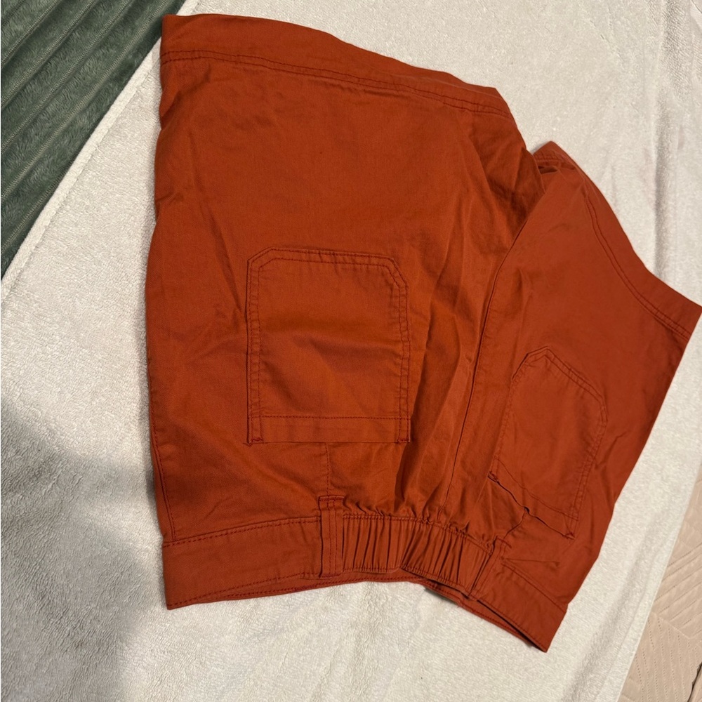 Old Navy Women’s Brick Shorts